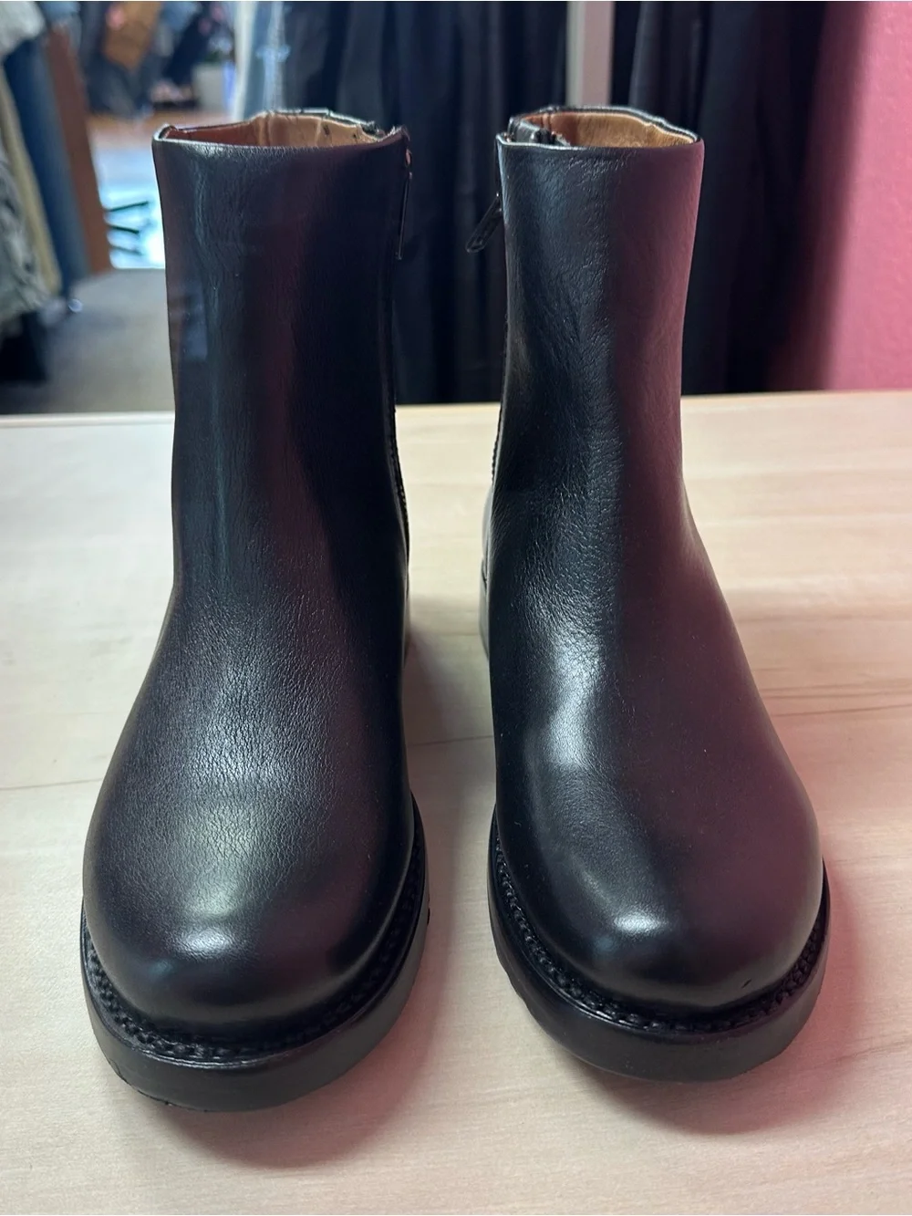 Frye size black